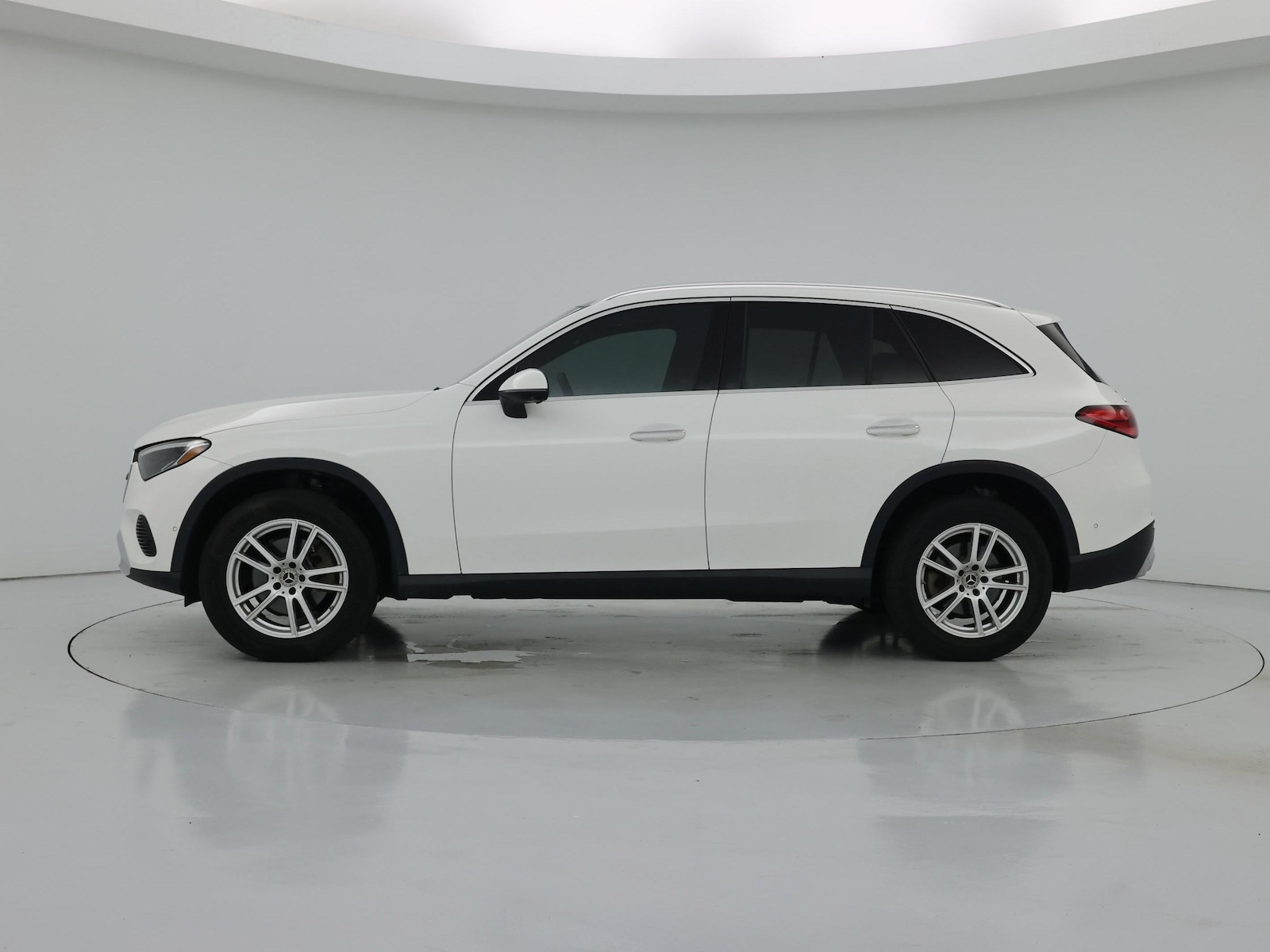 2023 Mercedes-Benz GLC GLC 300 - Photo 4