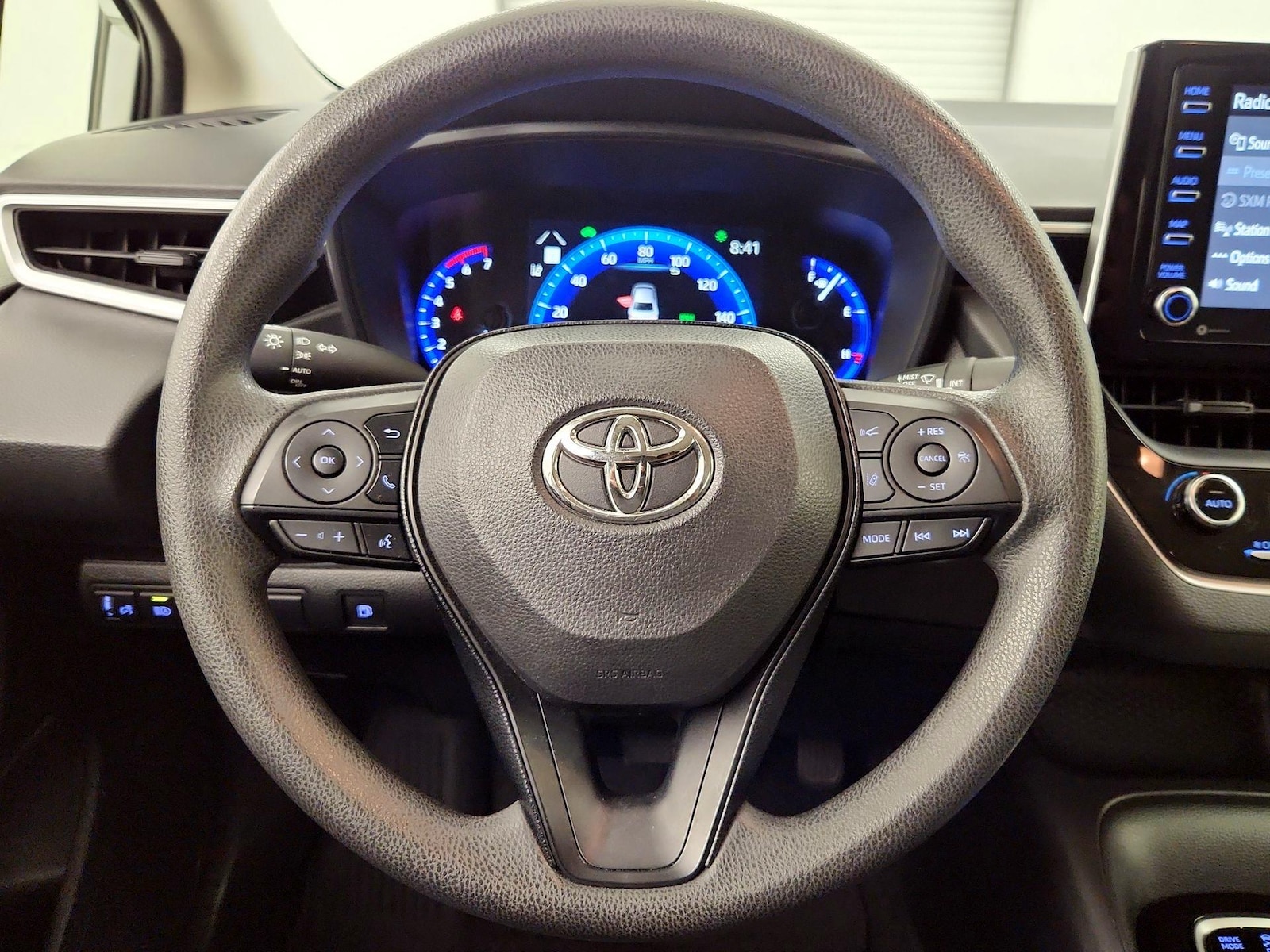 2021 Toyota Corolla LE - Photo 11