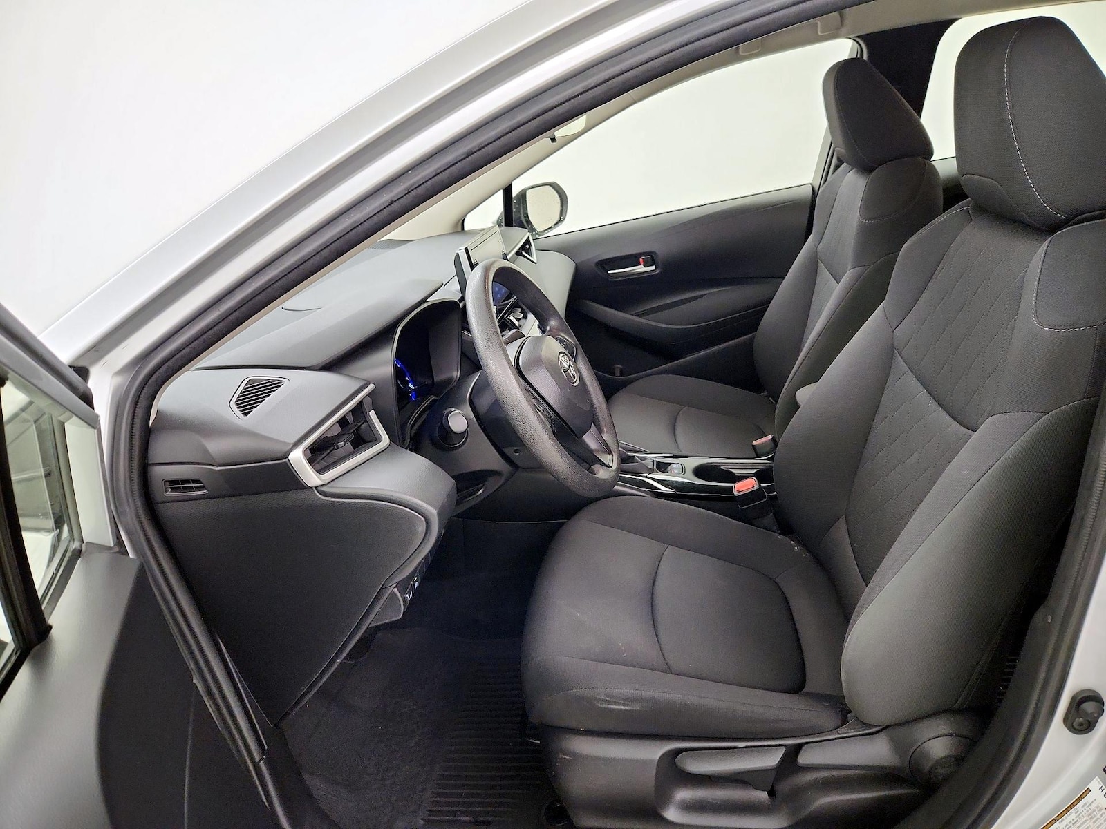 2021 Toyota Corolla LE - Photo 12