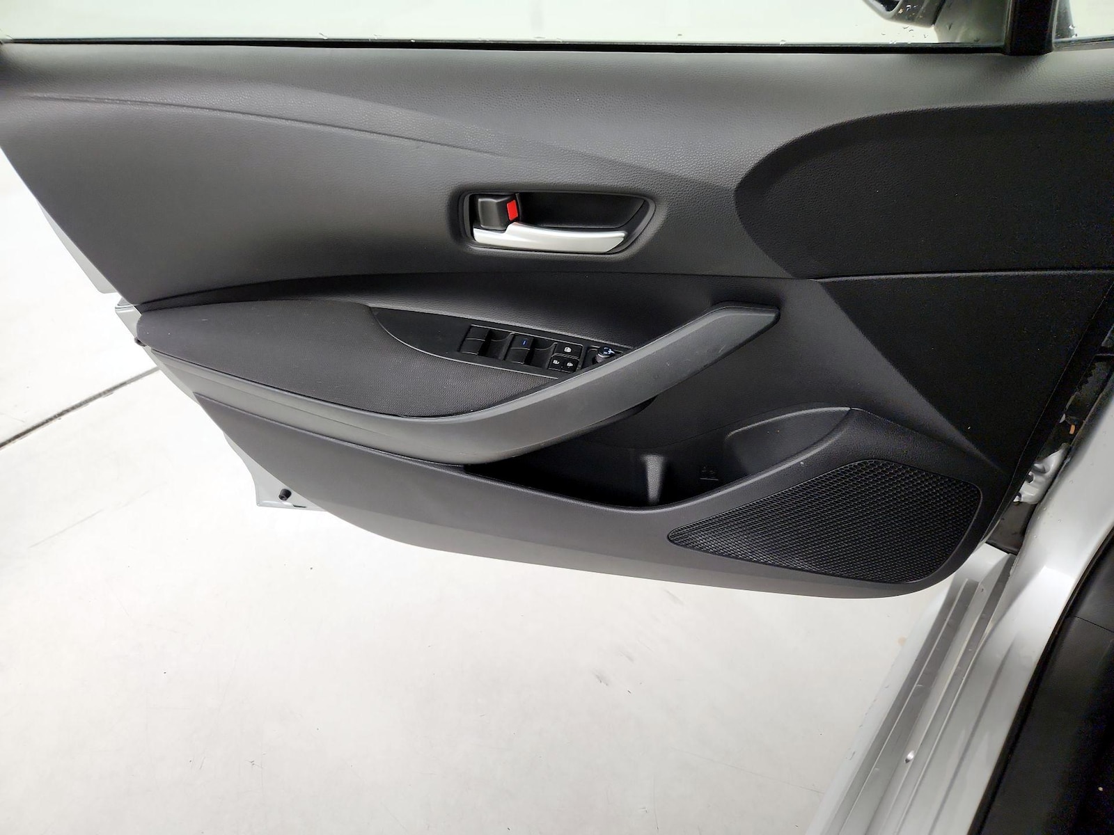 2021 Toyota Corolla LE - Photo 13