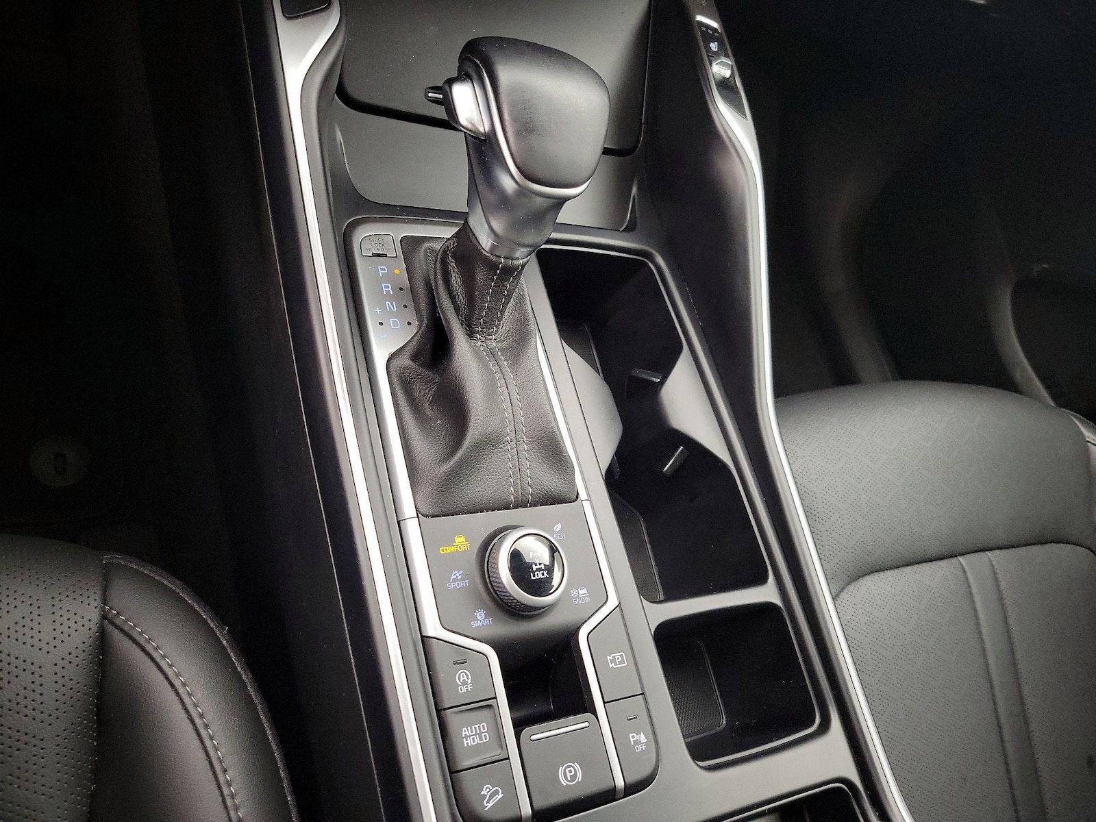 2021 Kia Sorento EX - Photo 18