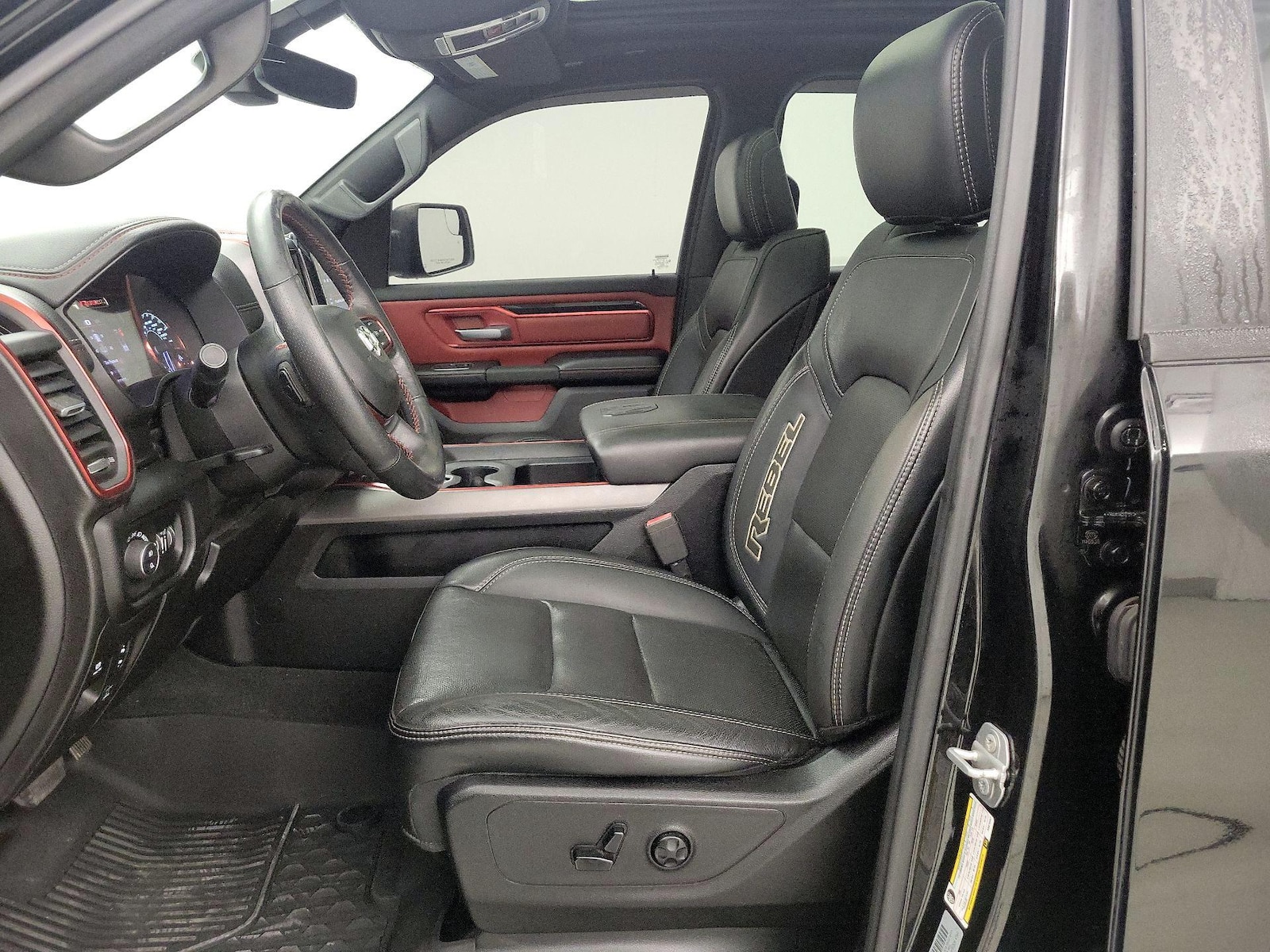 Power Seat(s) & Side Airbags