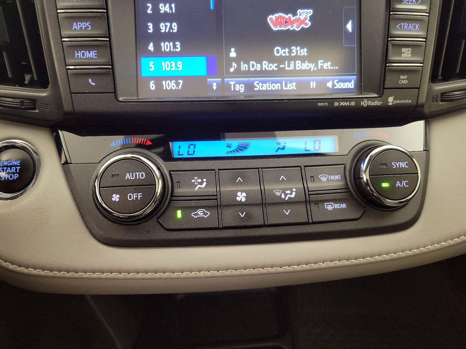 2017 Toyota RAV4 Limited - Photo 17