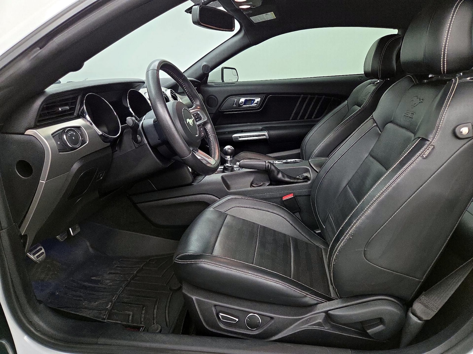 2015 Ford Mustang EcoBoost Premium - Photo 12
