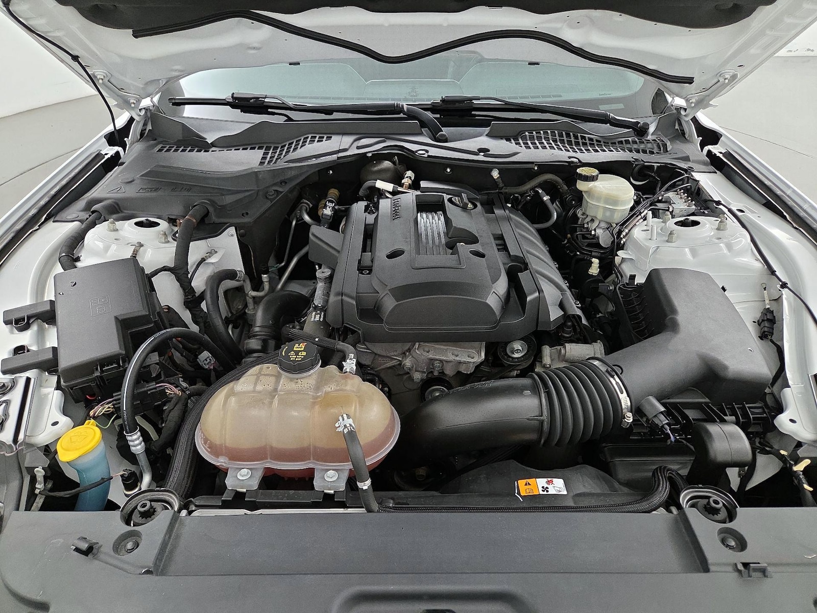 2015 Ford Mustang EcoBoost Premium - Photo 23