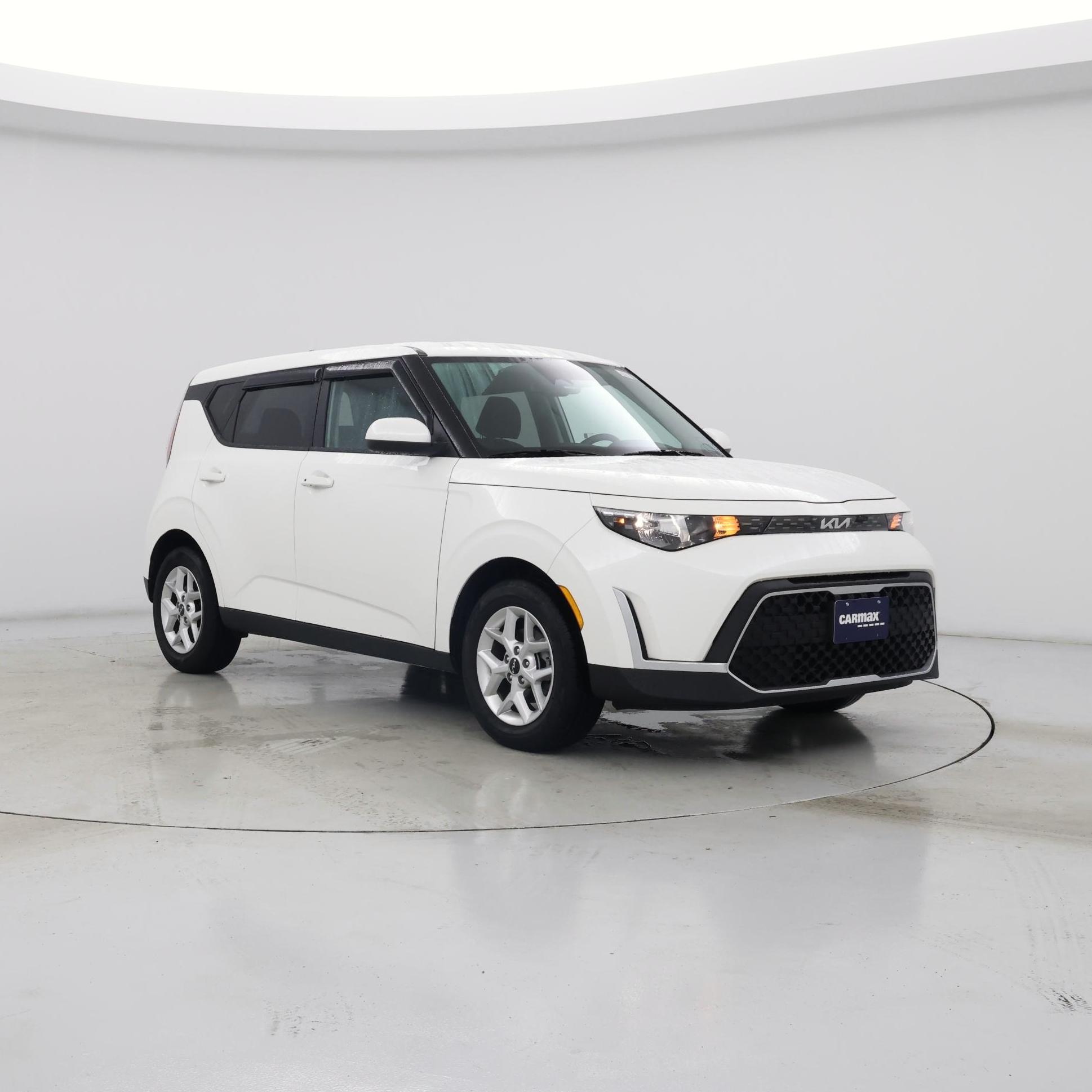White 2025 Kia Soul SUV / Crossover Front-Wheel Drive Automatic