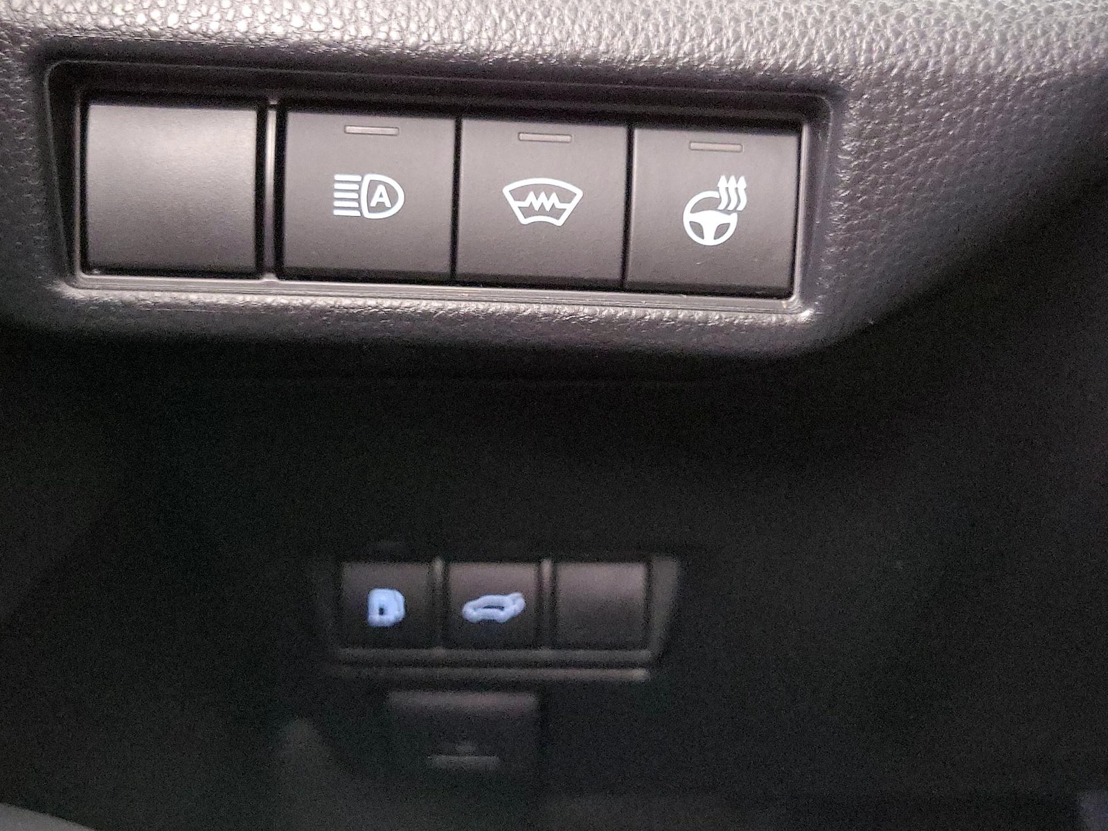 2023 Toyota Prius Limited - Photo 14