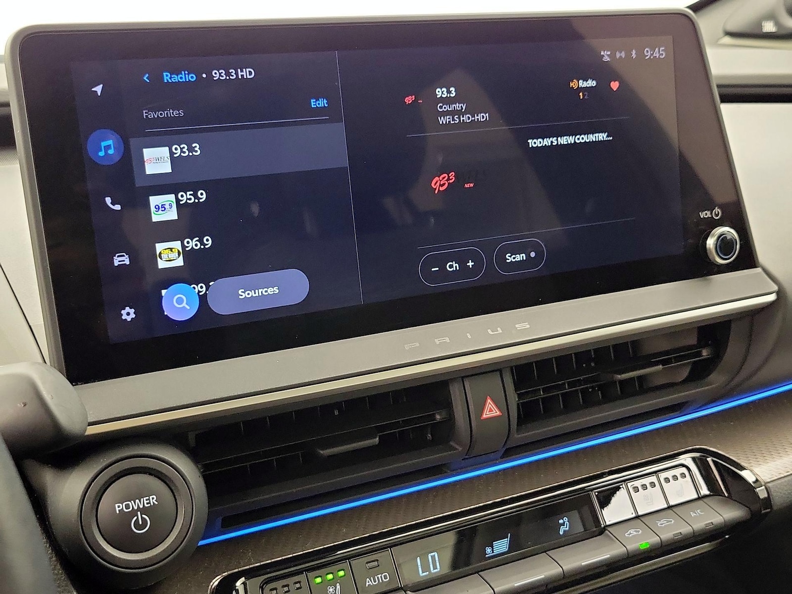 2023 Toyota Prius Limited - Photo 16
