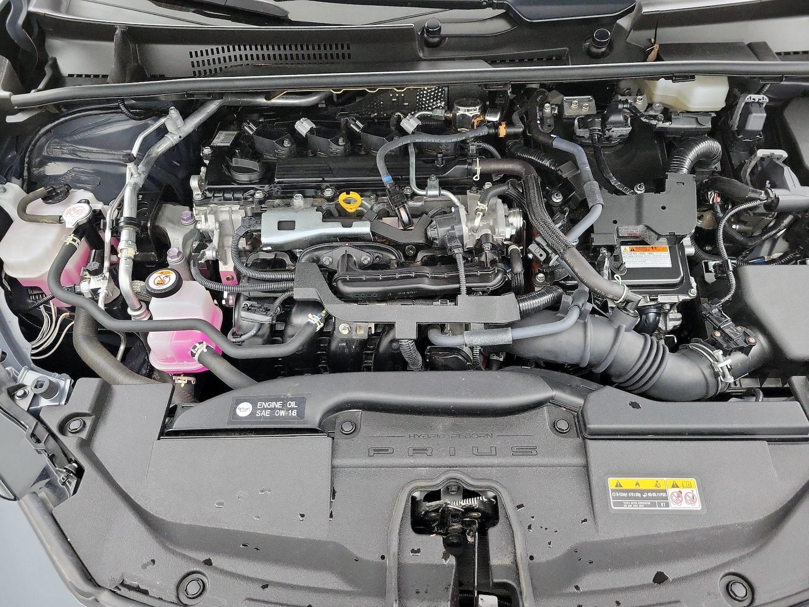 2023 Toyota Prius Limited - Photo 23