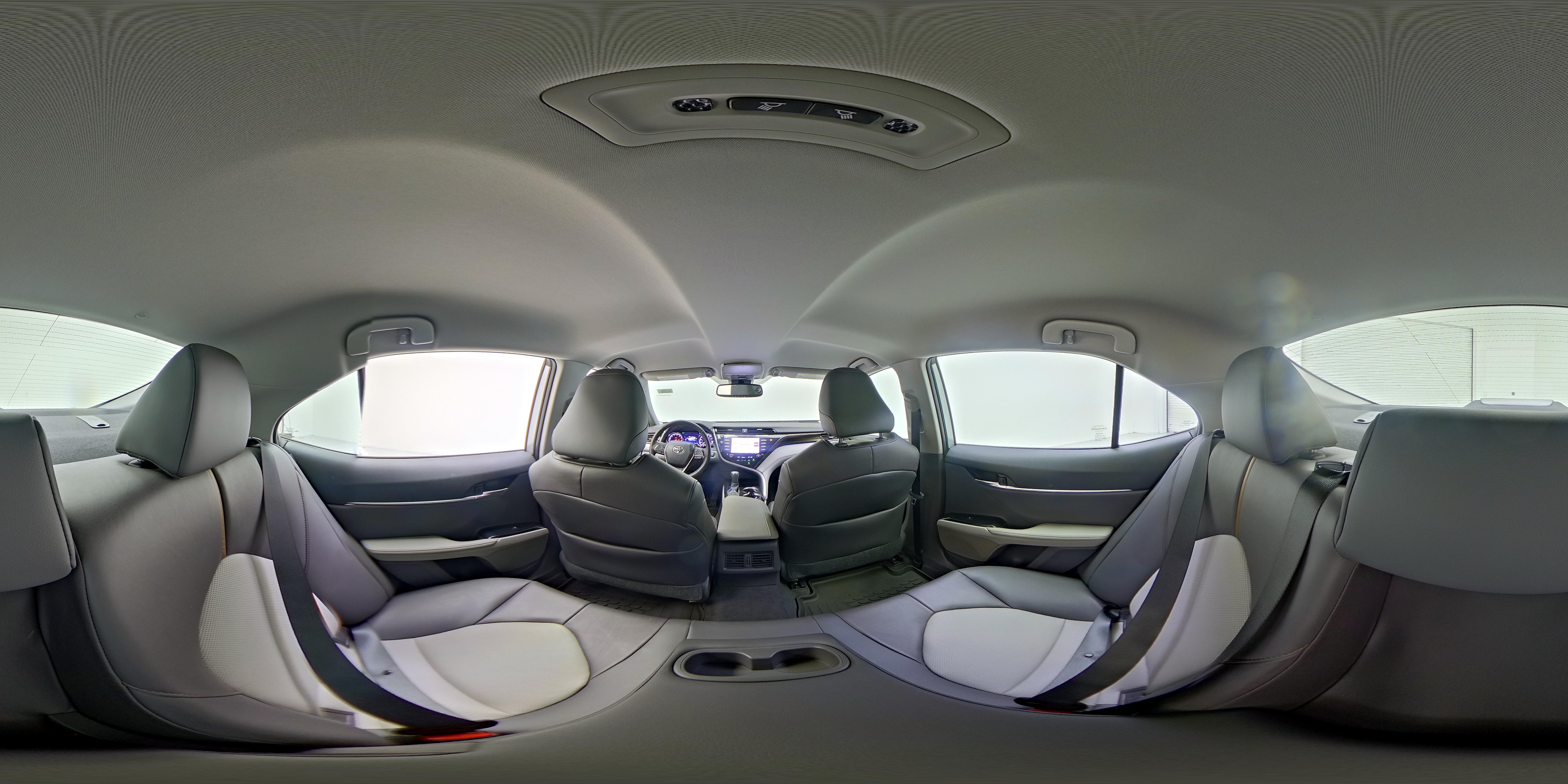 2020 Toyota Camry XLE - Photo 25