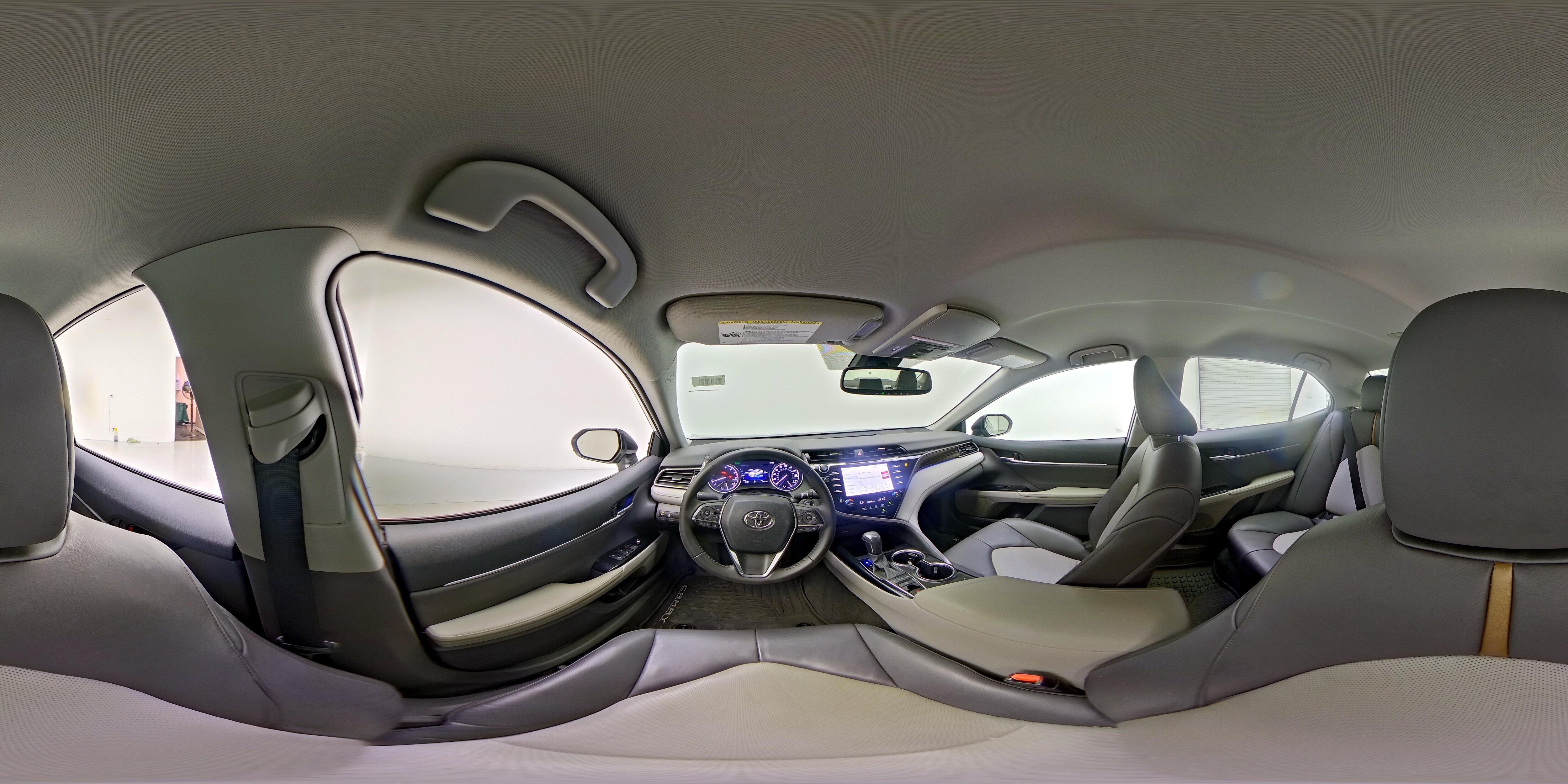 2020 Toyota Camry XLE - Photo 26