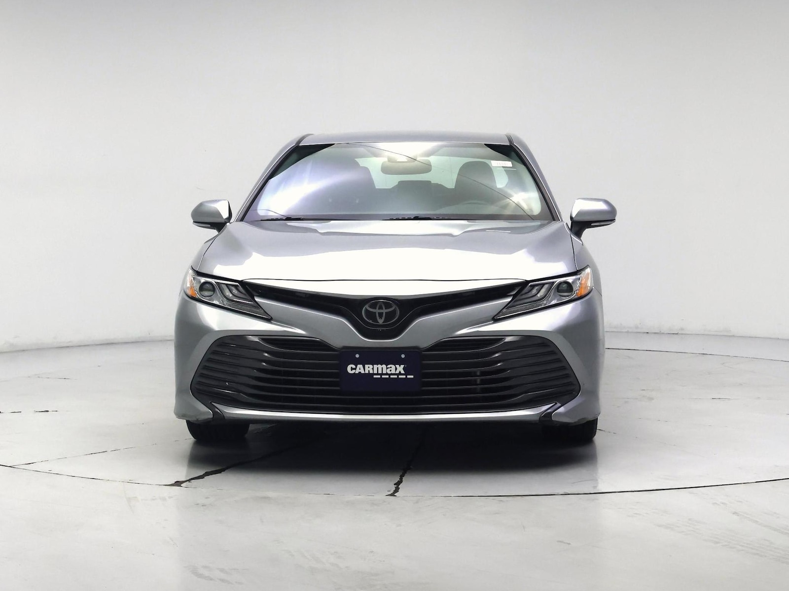 2020 Toyota Camry XLE - Photo 6