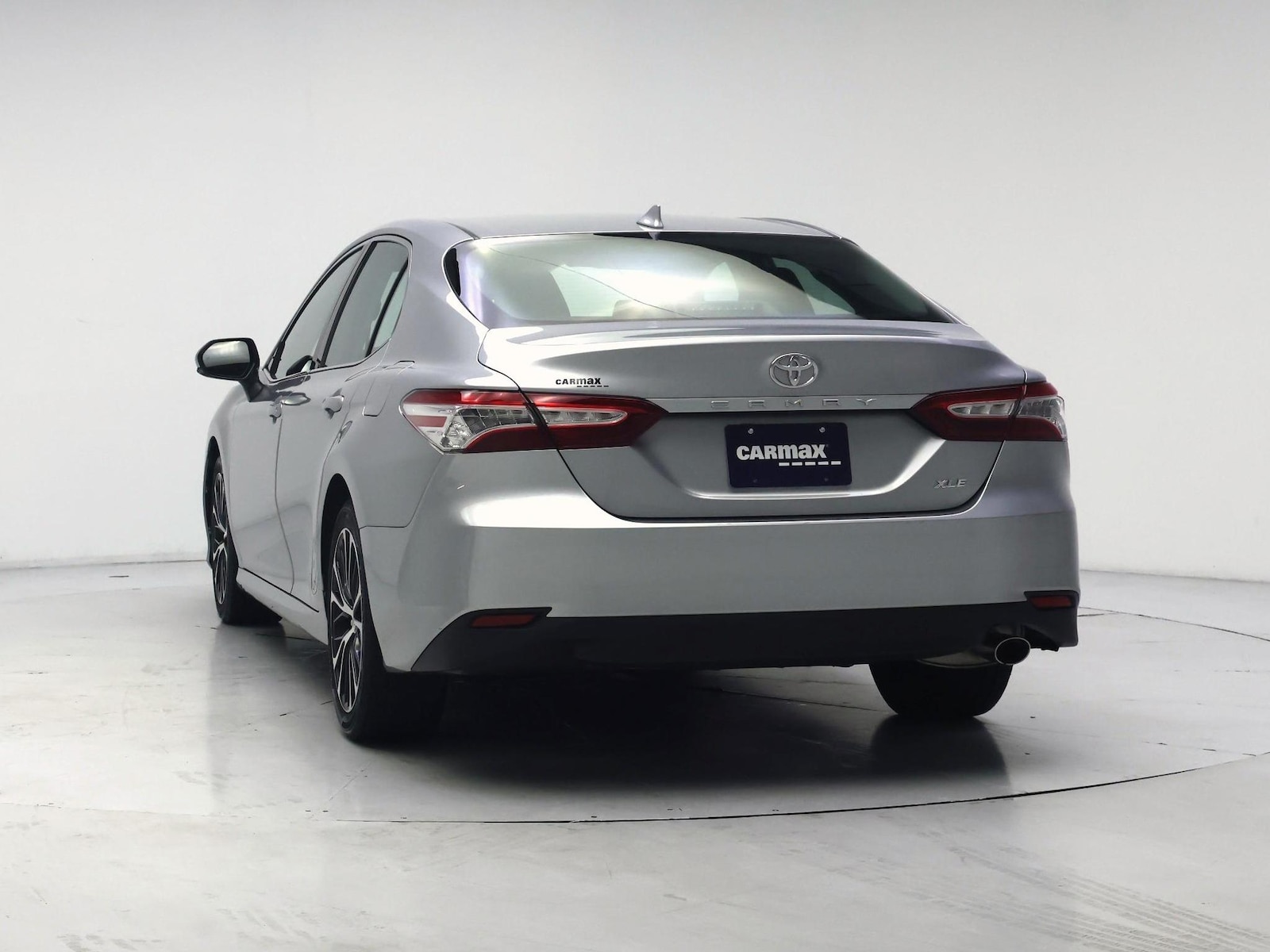 2020 Toyota Camry XLE - Photo 7