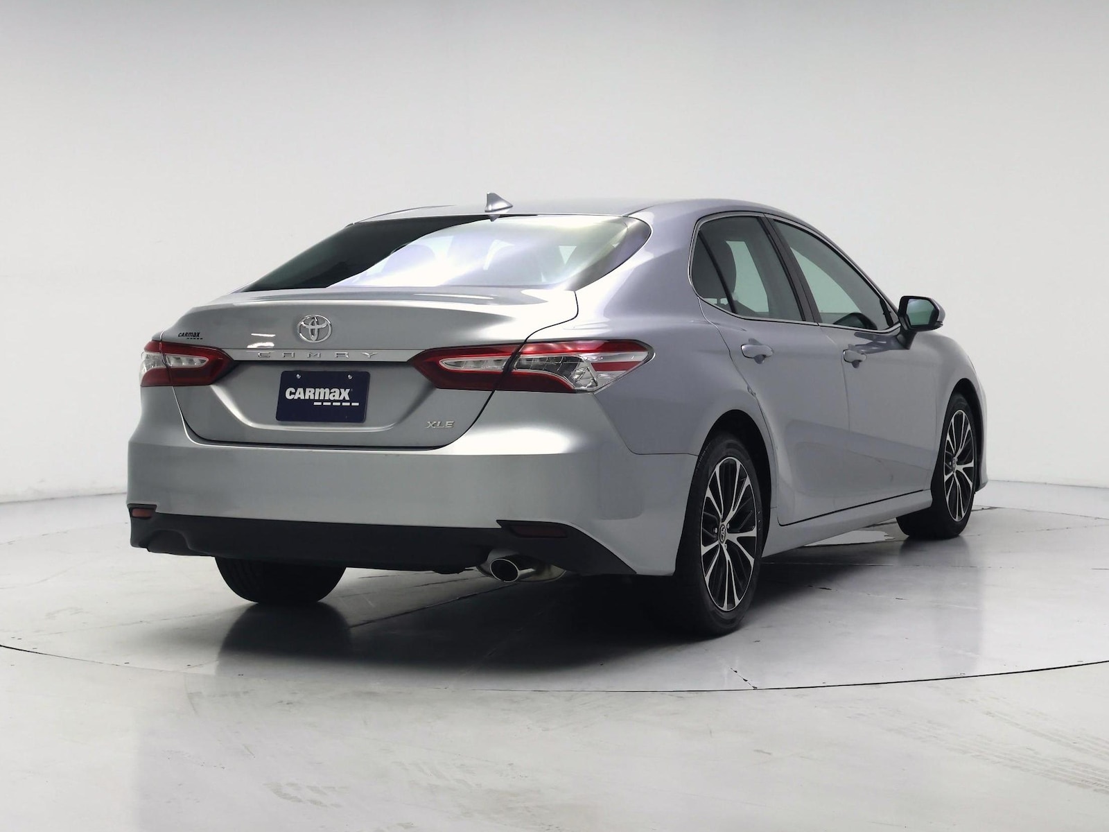 2020 Toyota Camry XLE - Photo 9