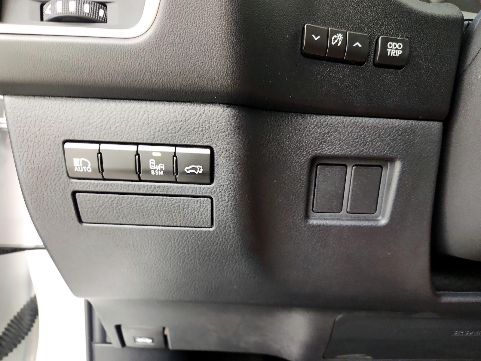 2020 Lexus NX 300 - Photo 14