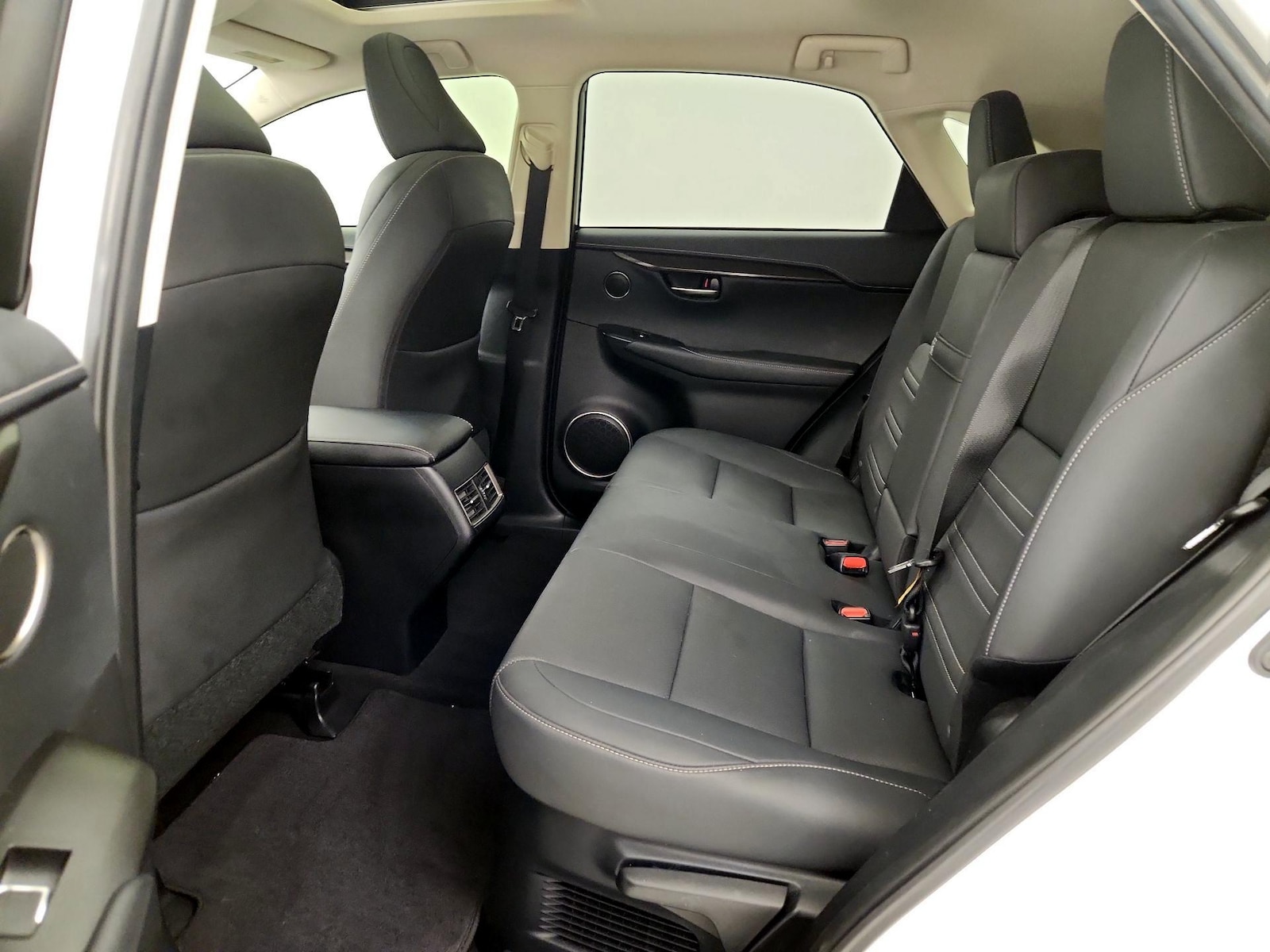 2020 Lexus NX 300 - Photo 21