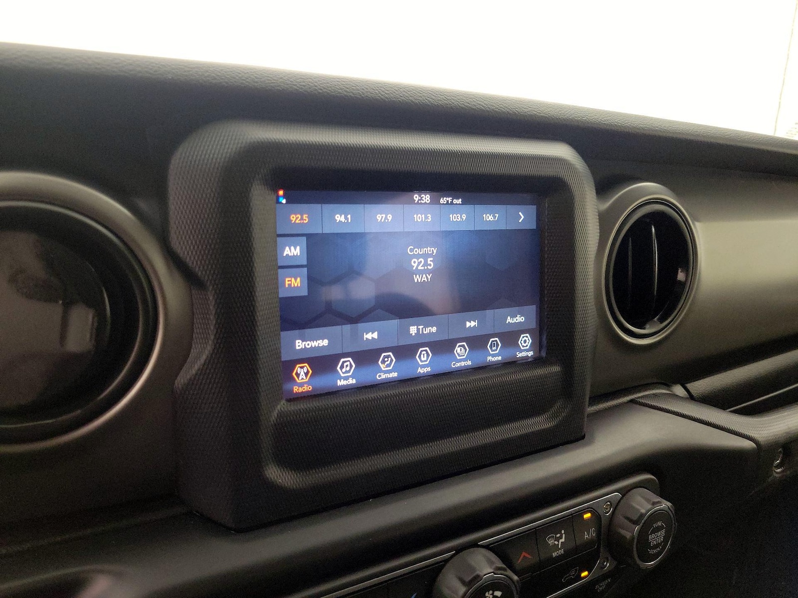 2022 Jeep Wrangler Sport - Photo 16