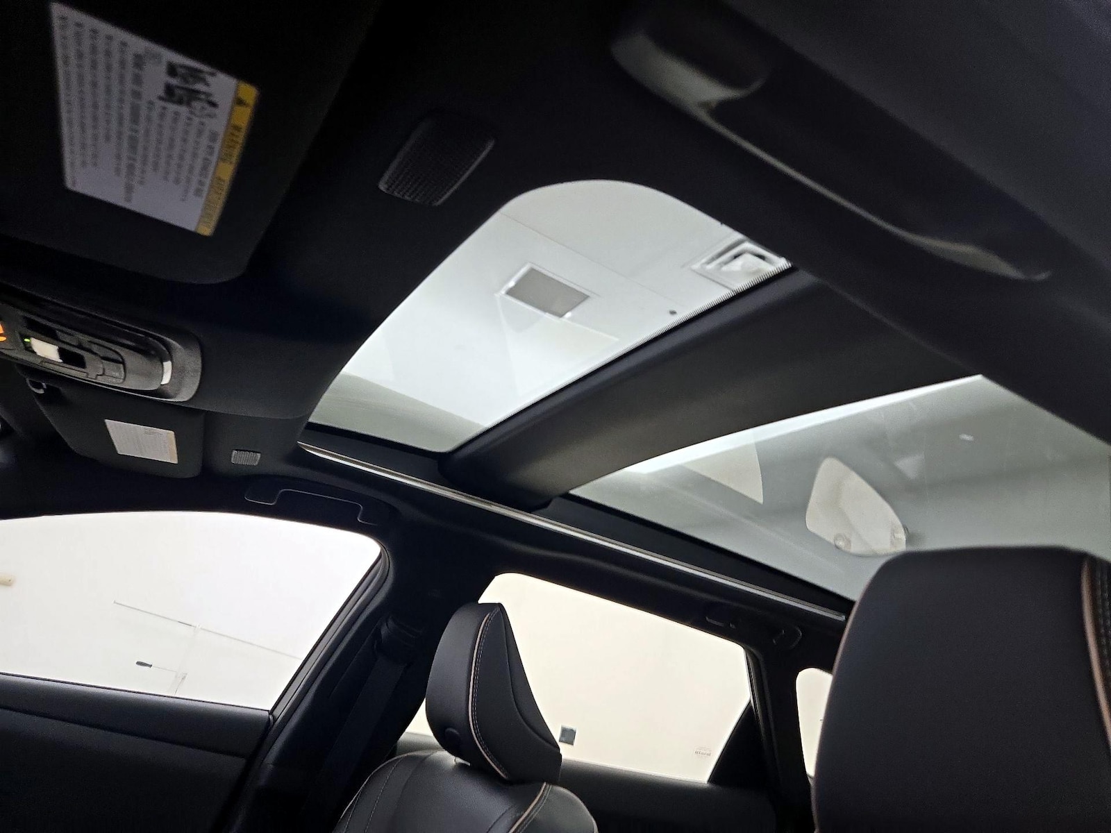 Skylight(s) & Overhead Airbags