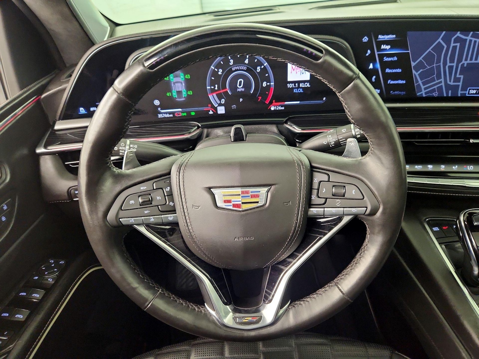 2024 Cadillac Escalade ESV V-Series - Photo 11