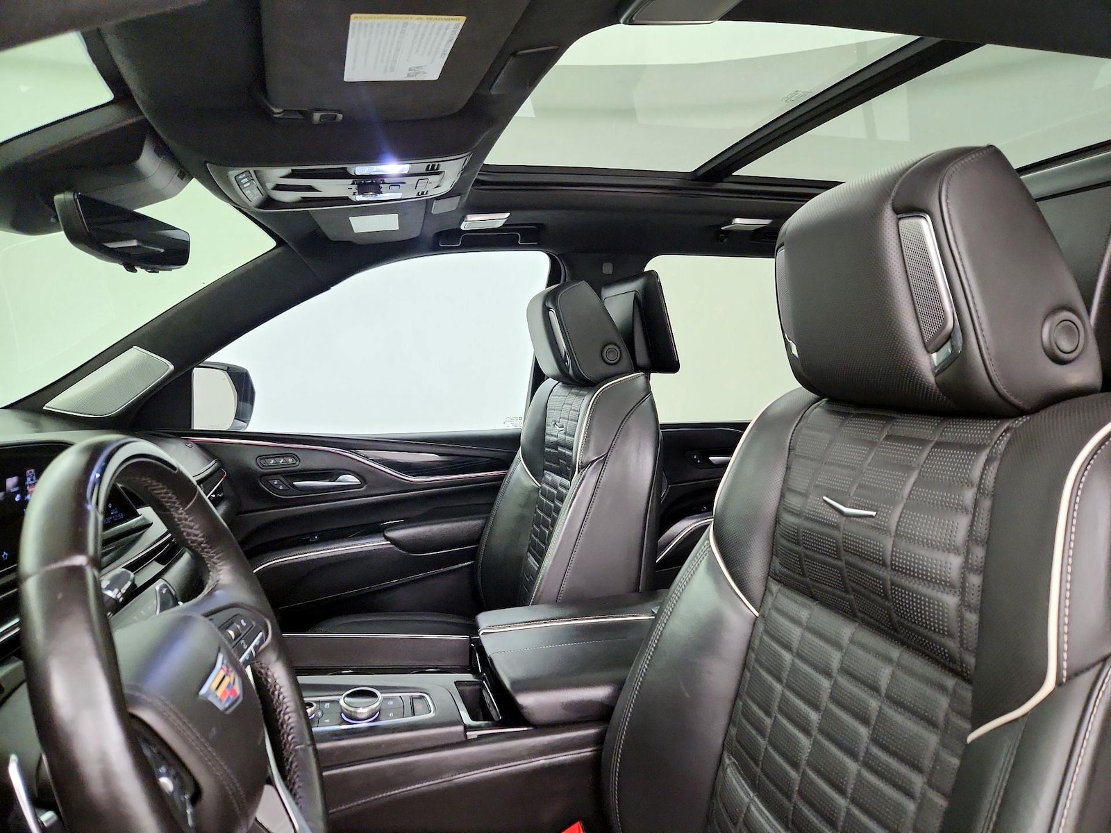 2024 Cadillac Escalade ESV V-Series - Photo 21