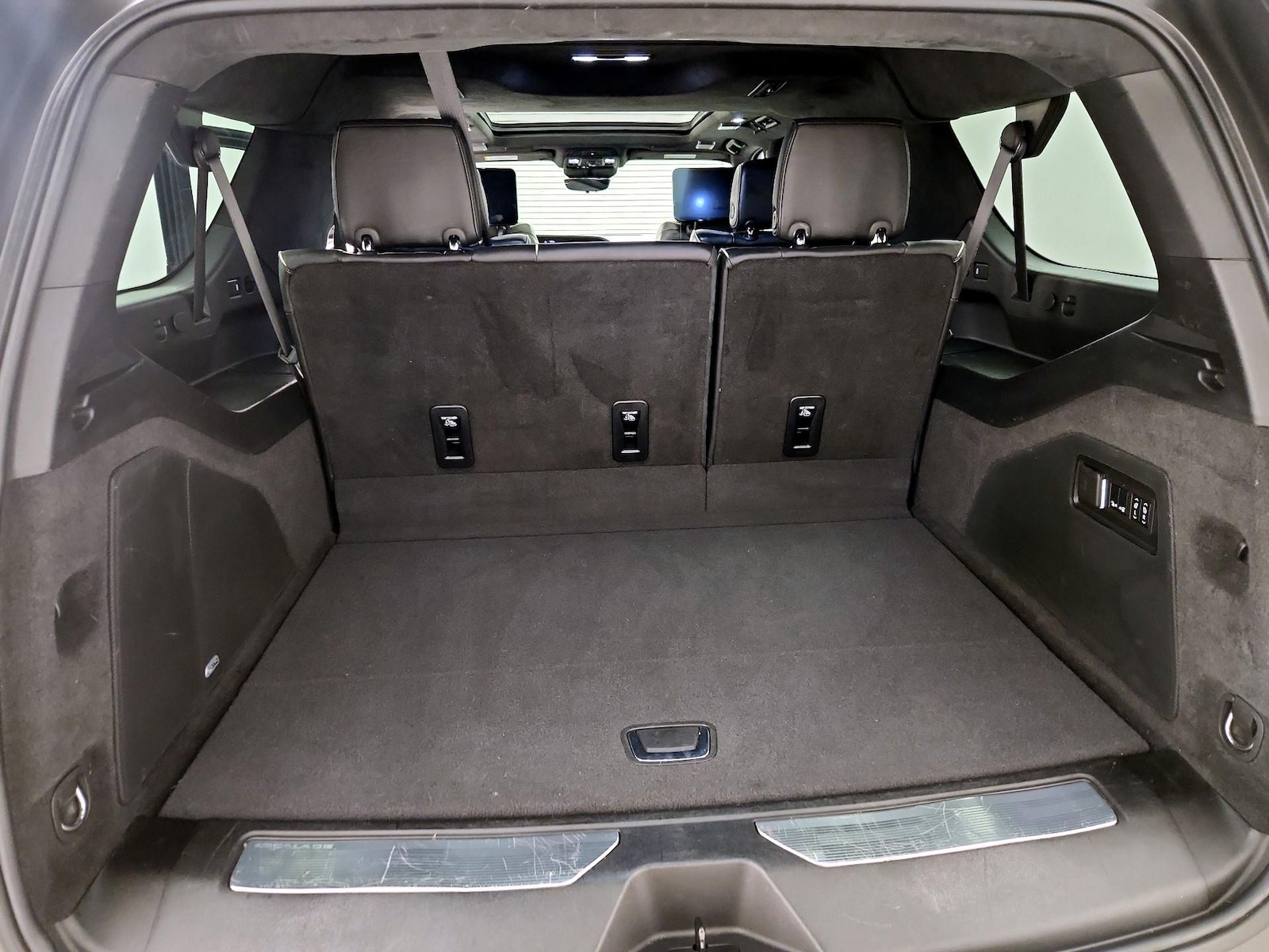 2024 Cadillac Escalade ESV V-Series - Photo 24
