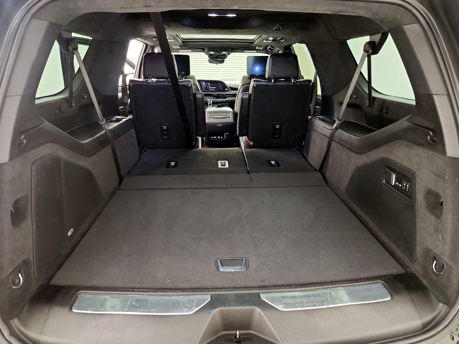2024 Cadillac Escalade ESV V-Series - Photo 25