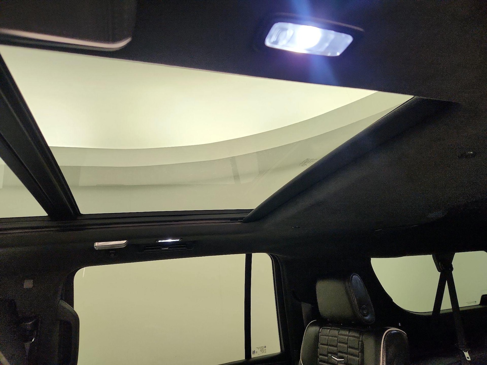 2024 Cadillac Escalade ESV V-Series - Photo 27