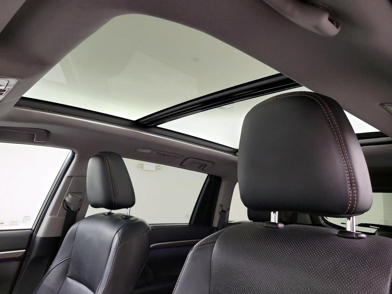 Sunroof(s) & Overhead Airbags