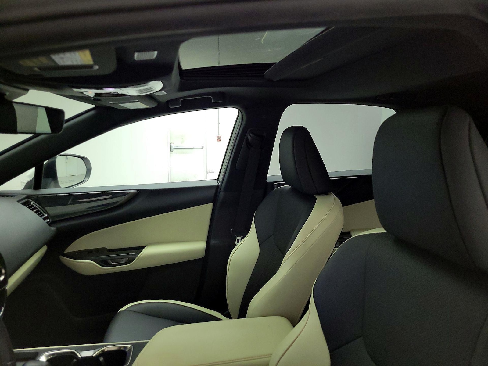 Sunroof(s) & Overhead Airbags