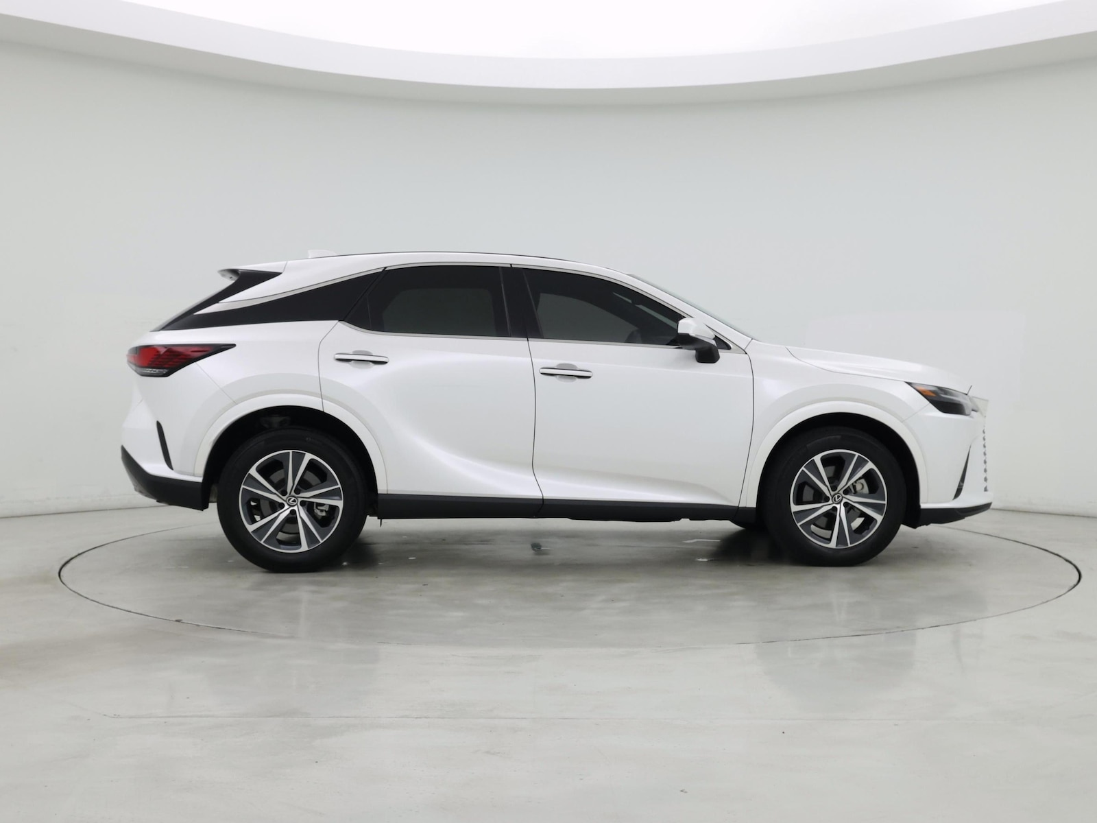 2024 Lexus RX 350 - Photo 8