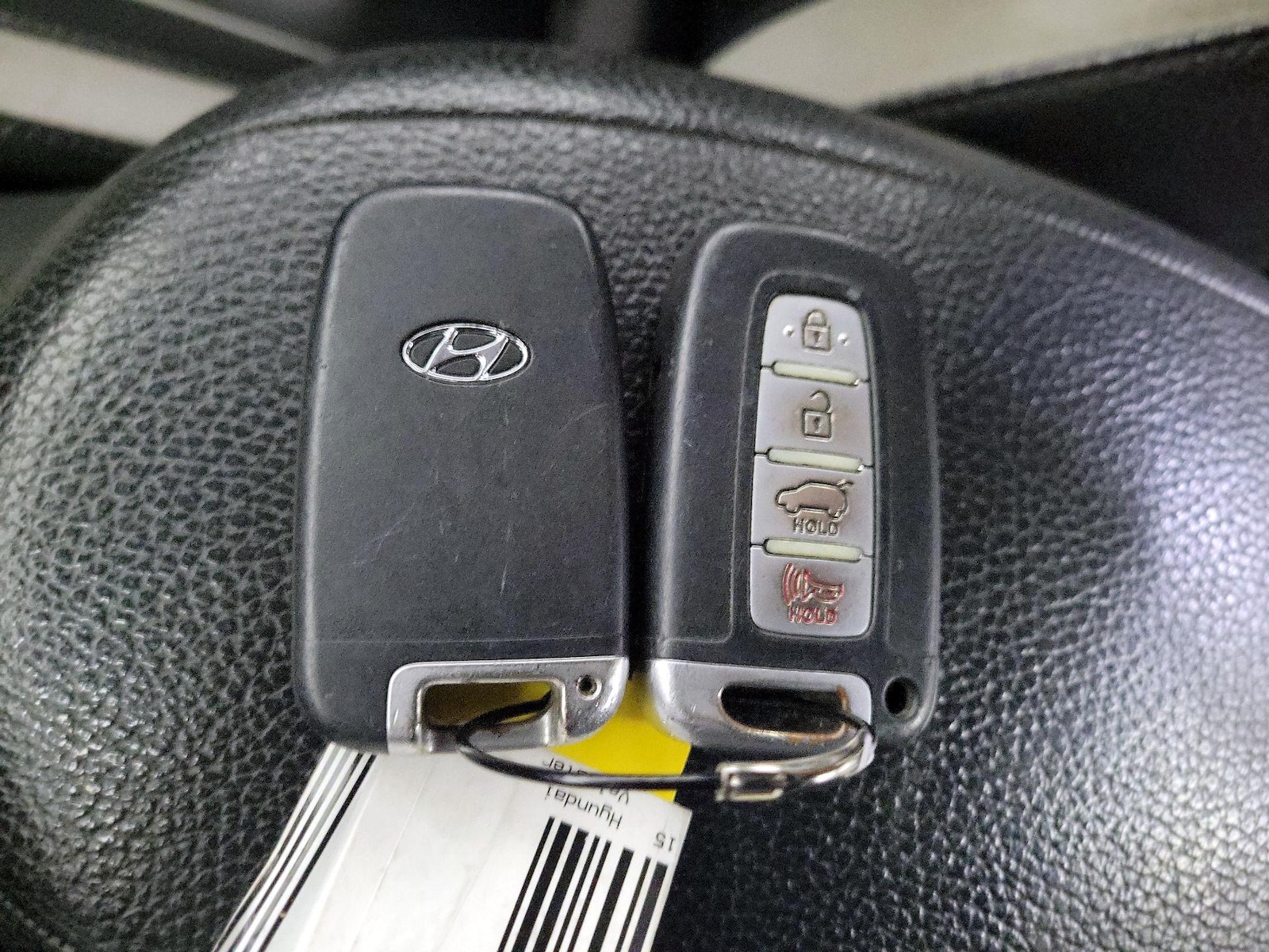 2015 Hyundai Veloster - Photo 23