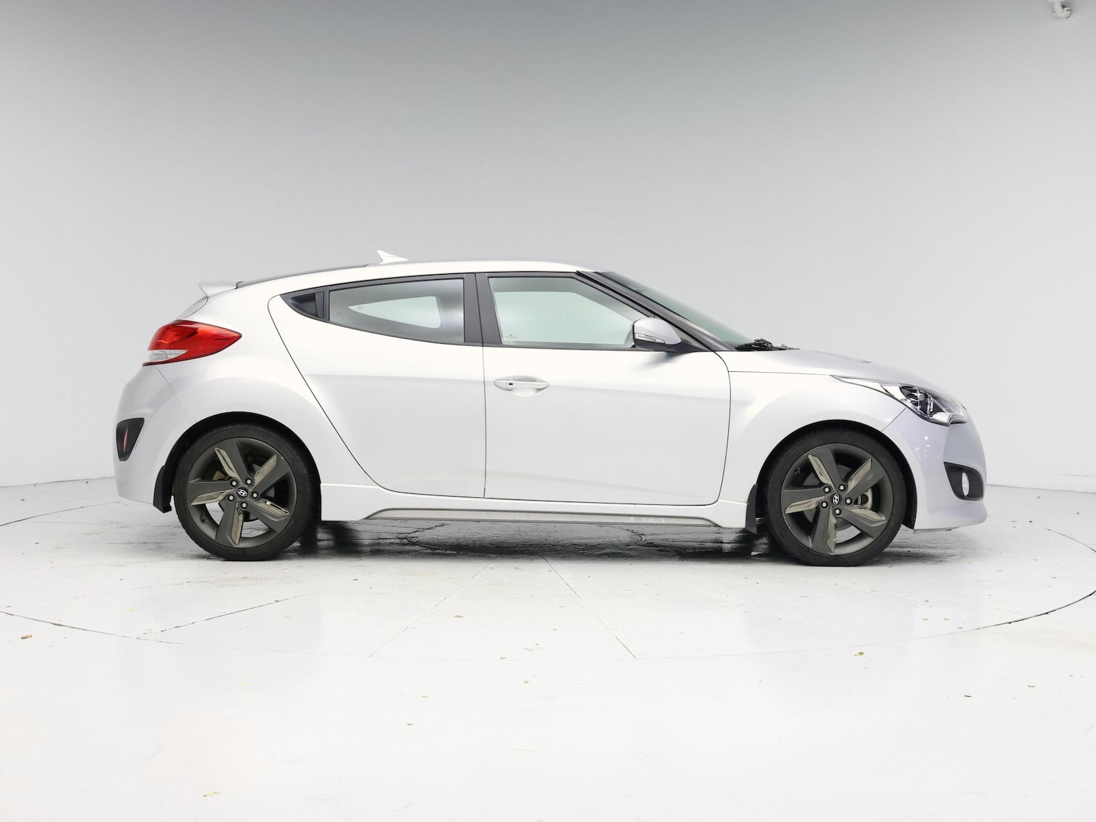 2015 Hyundai Veloster - Photo 8