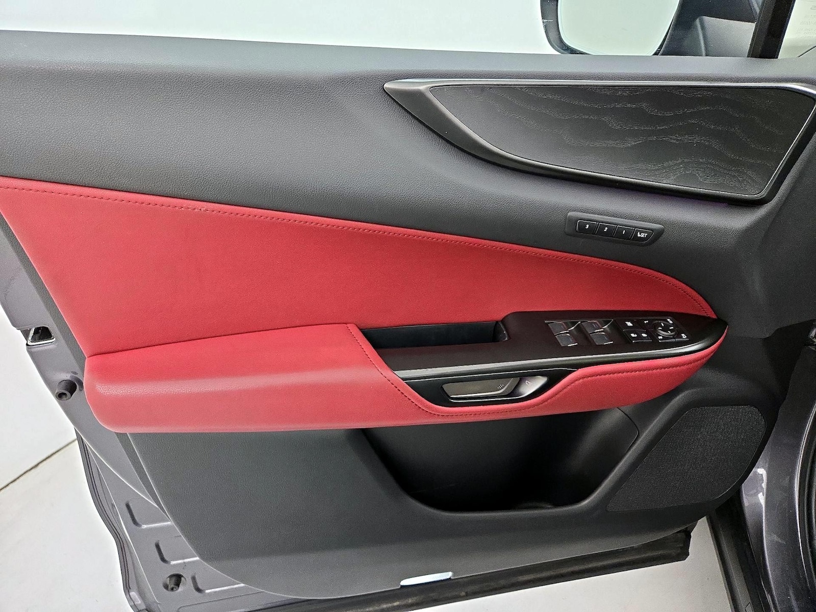 2022 Lexus NX Hybrid 350h - Photo 13