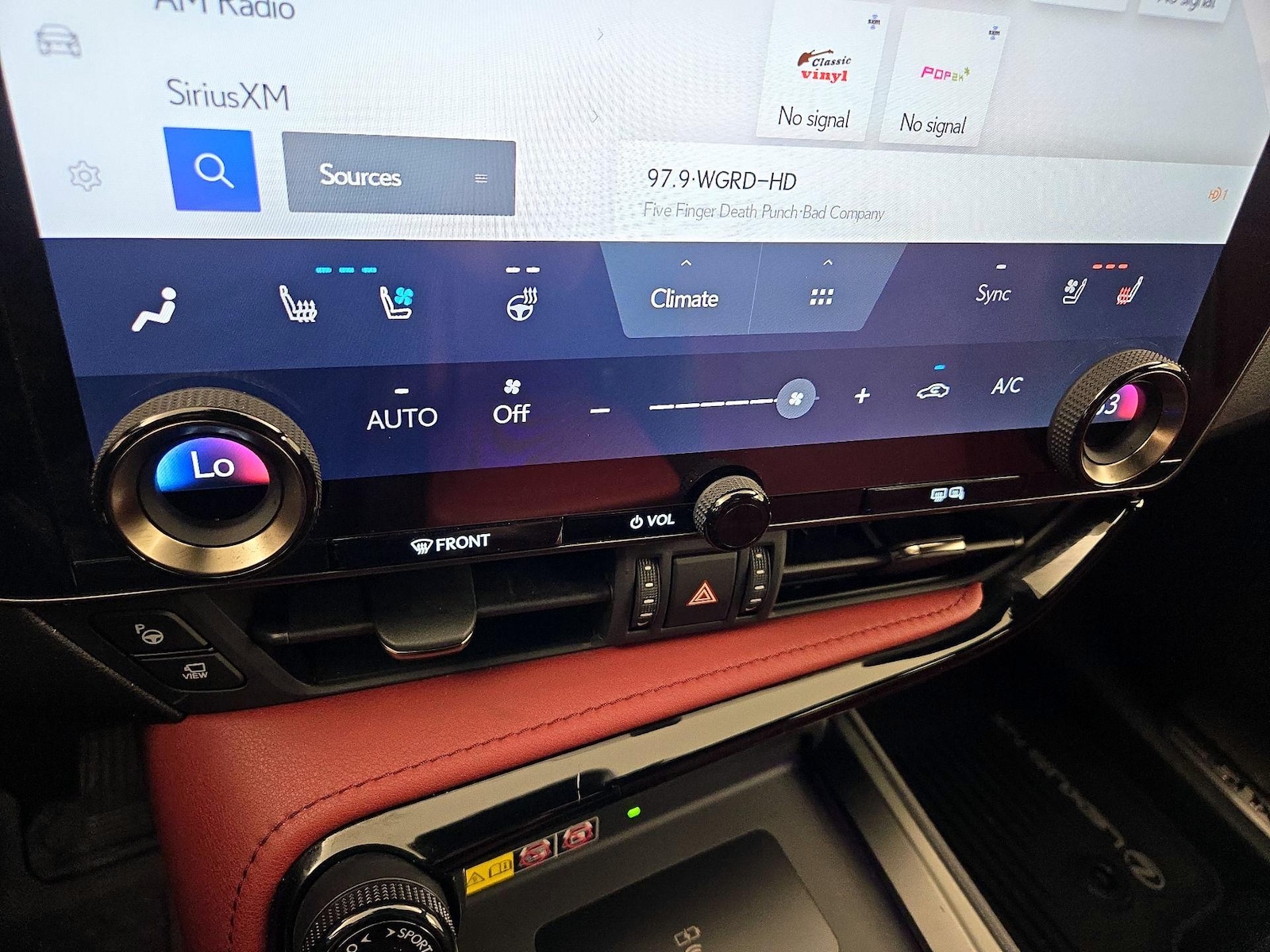 2022 Lexus NX Hybrid 350h - Photo 17