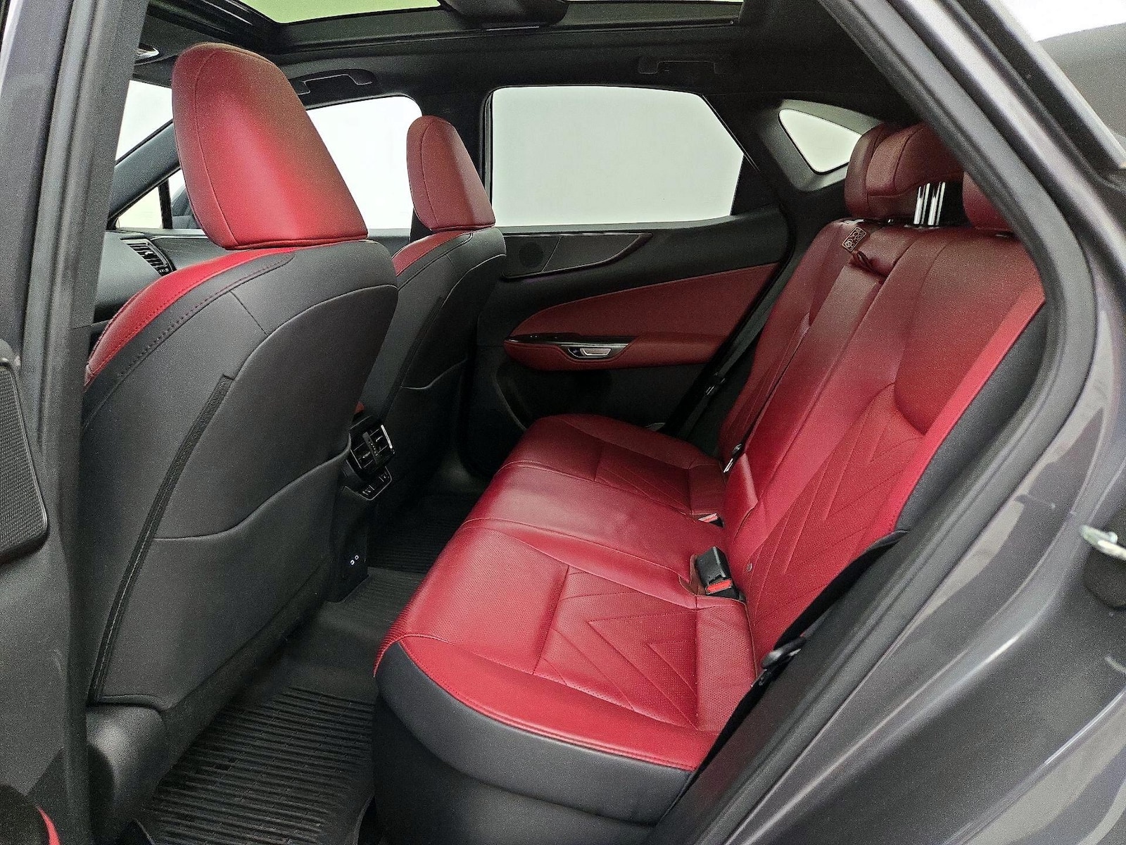 2022 Lexus NX Hybrid 350h - Photo 21