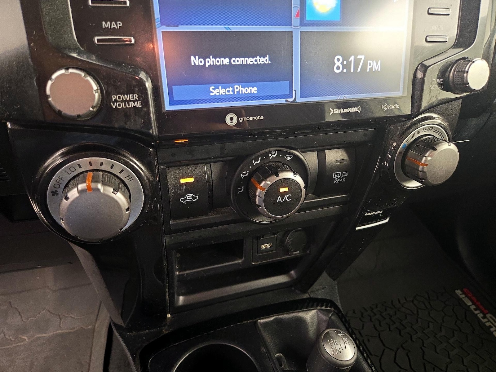 2020 Toyota 4Runner Off-Road - Photo 18