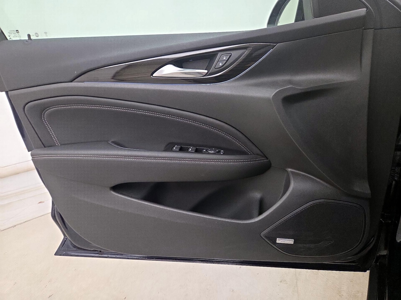 2018 Buick Regal Sportback Essence - Photo 13