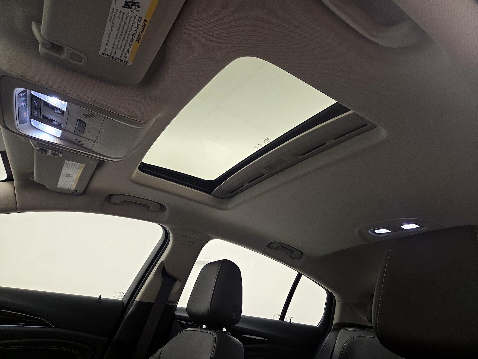 2018 Buick Regal Sportback Essence - Photo 21