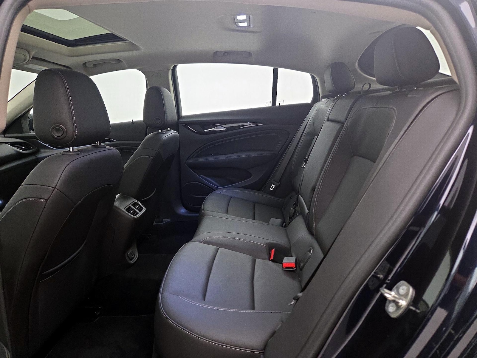 2018 Buick Regal Sportback Essence - Photo 22
