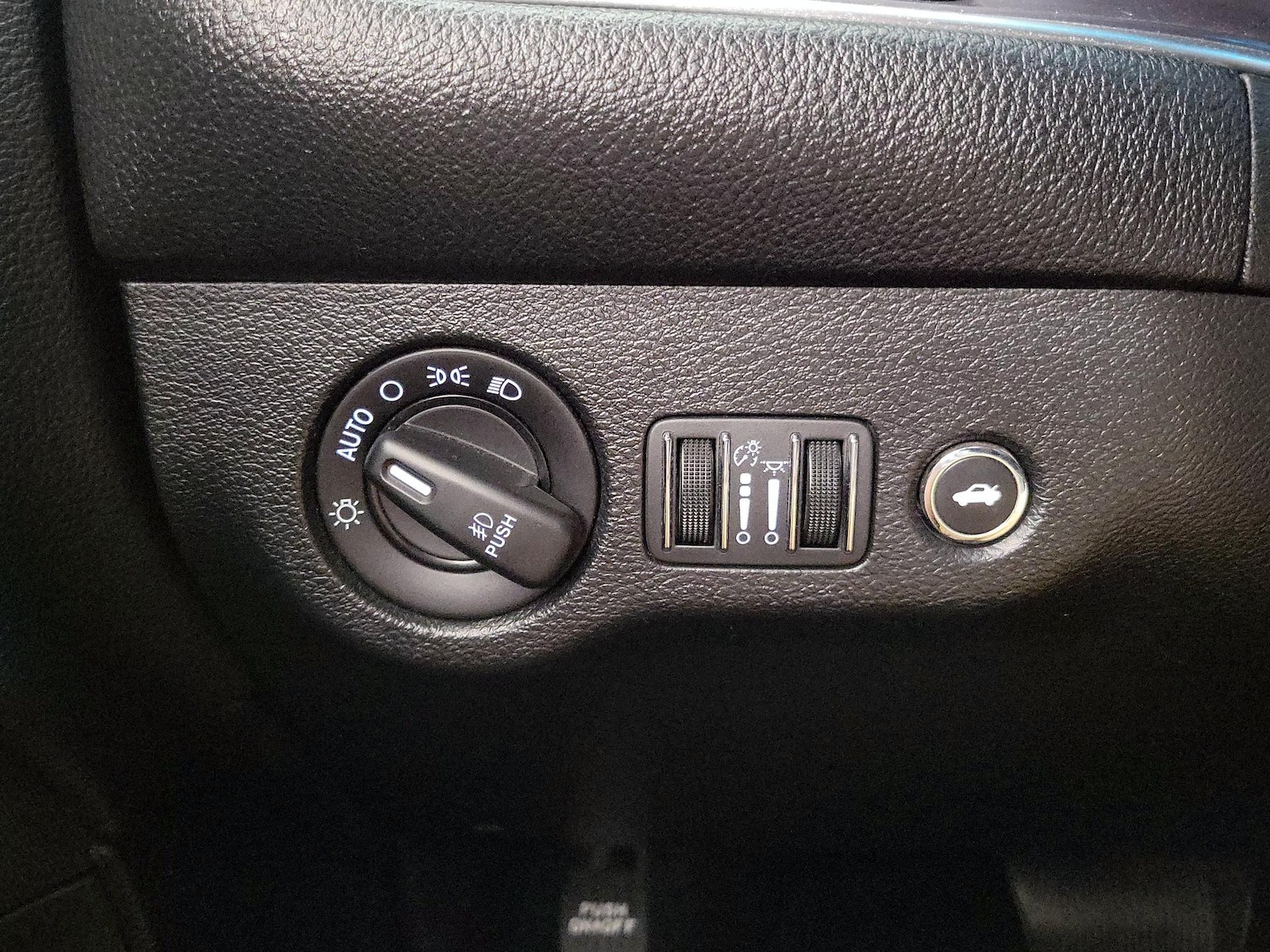 2018 Dodge Challenger R/T - Photo 14