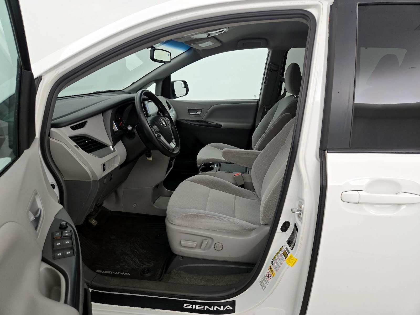 Power Seat(s) & Side Airbags