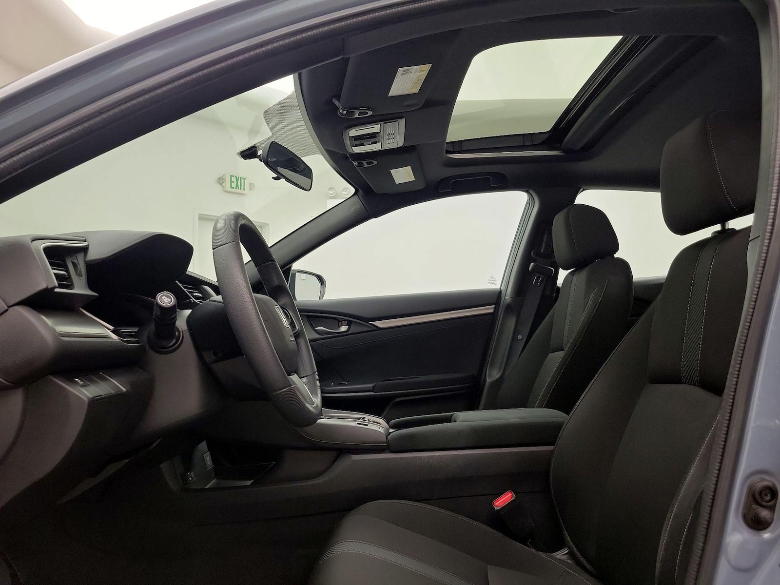 Sunroof(s) & Overhead Airbags