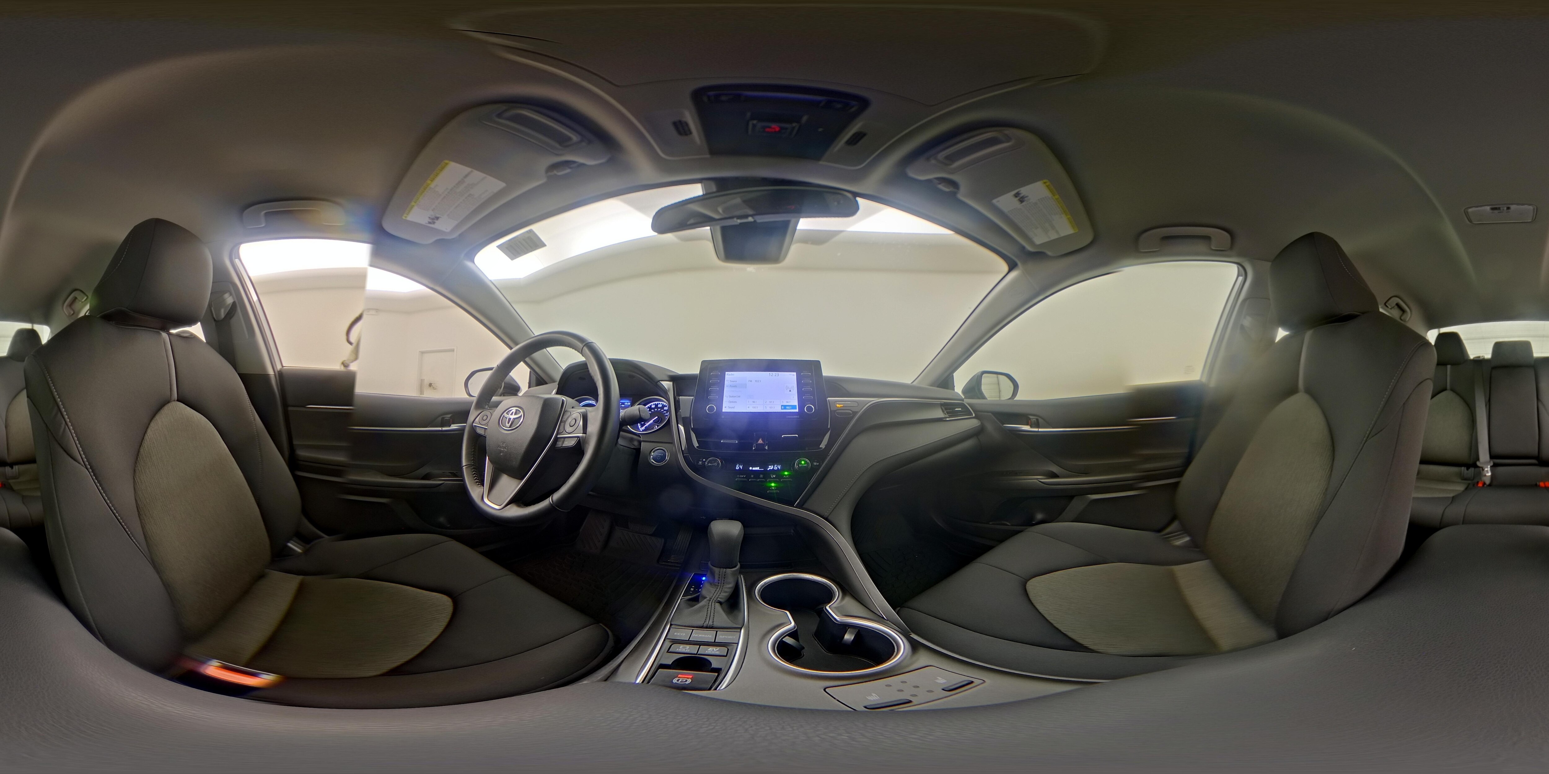 2024 Toyota Camry LE - Photo 24