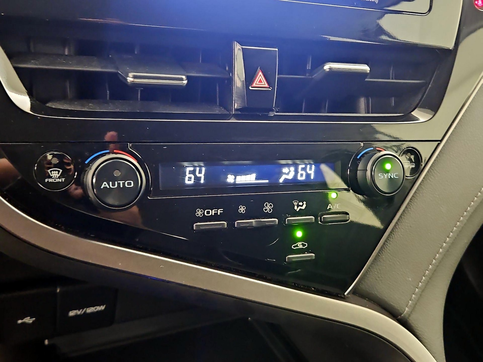 2024 Toyota Camry LE - Photo 17