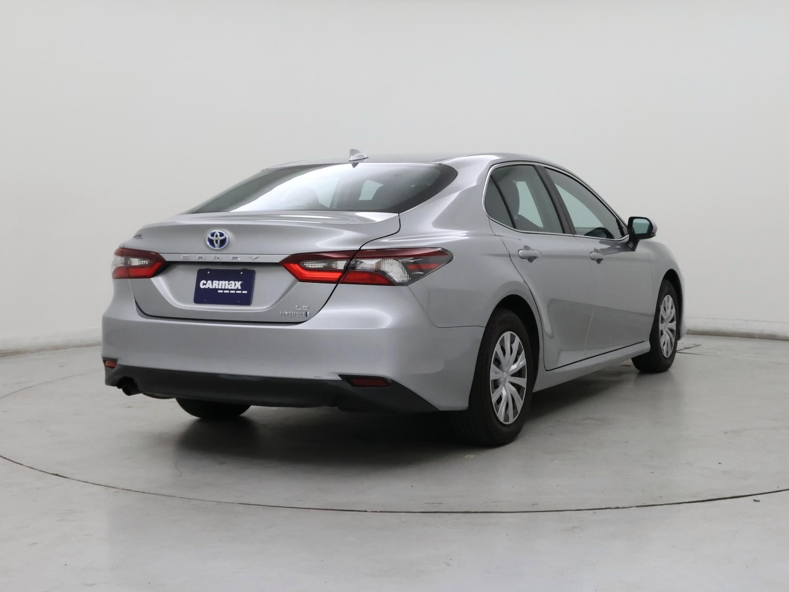 2024 Toyota Camry LE - Photo 9