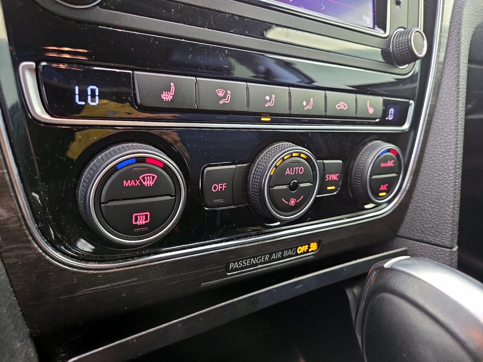 2017 Volkswagen Passat SEL Premium - Photo 17