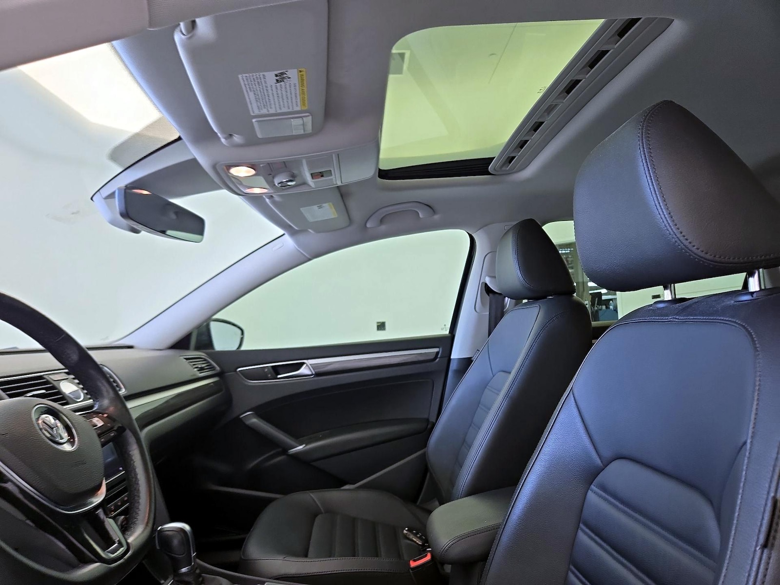 2017 Volkswagen Passat SEL Premium - Photo 20