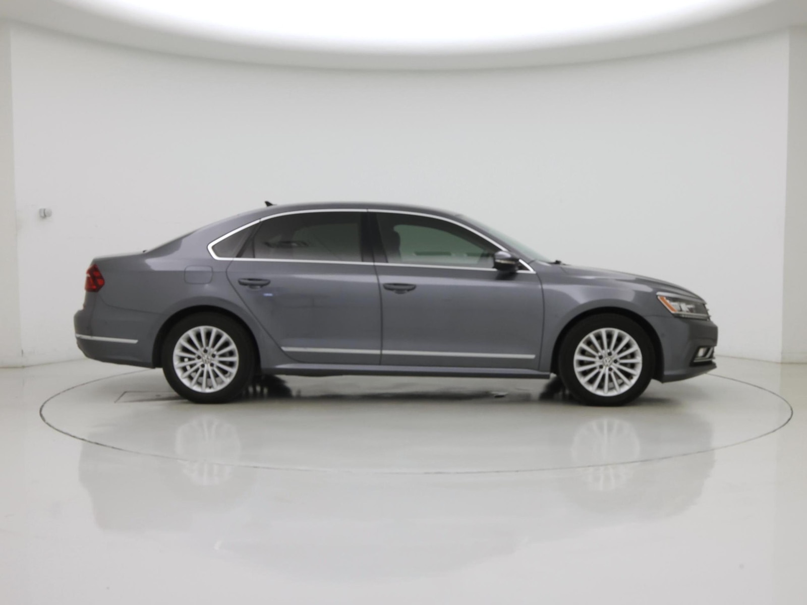 2017 Volkswagen Passat SEL Premium - Photo 8