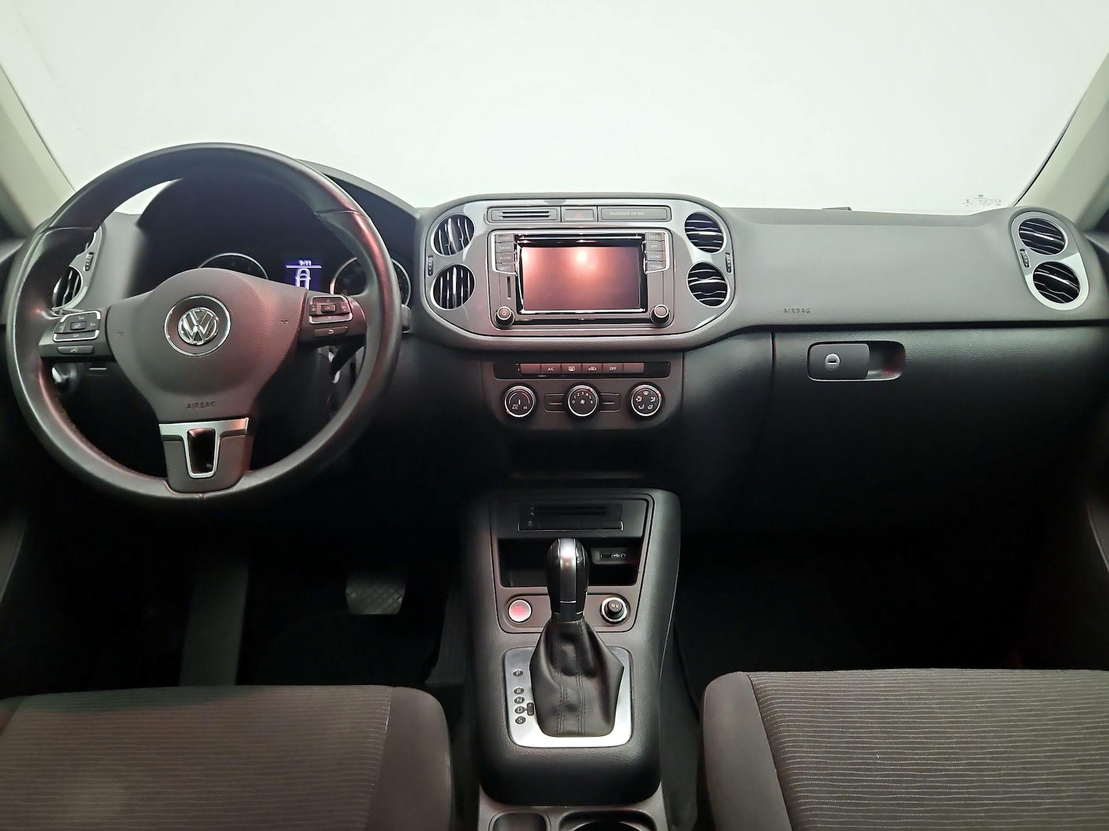 2018 Volkswagen Tiguan Limited Base - Photo 10