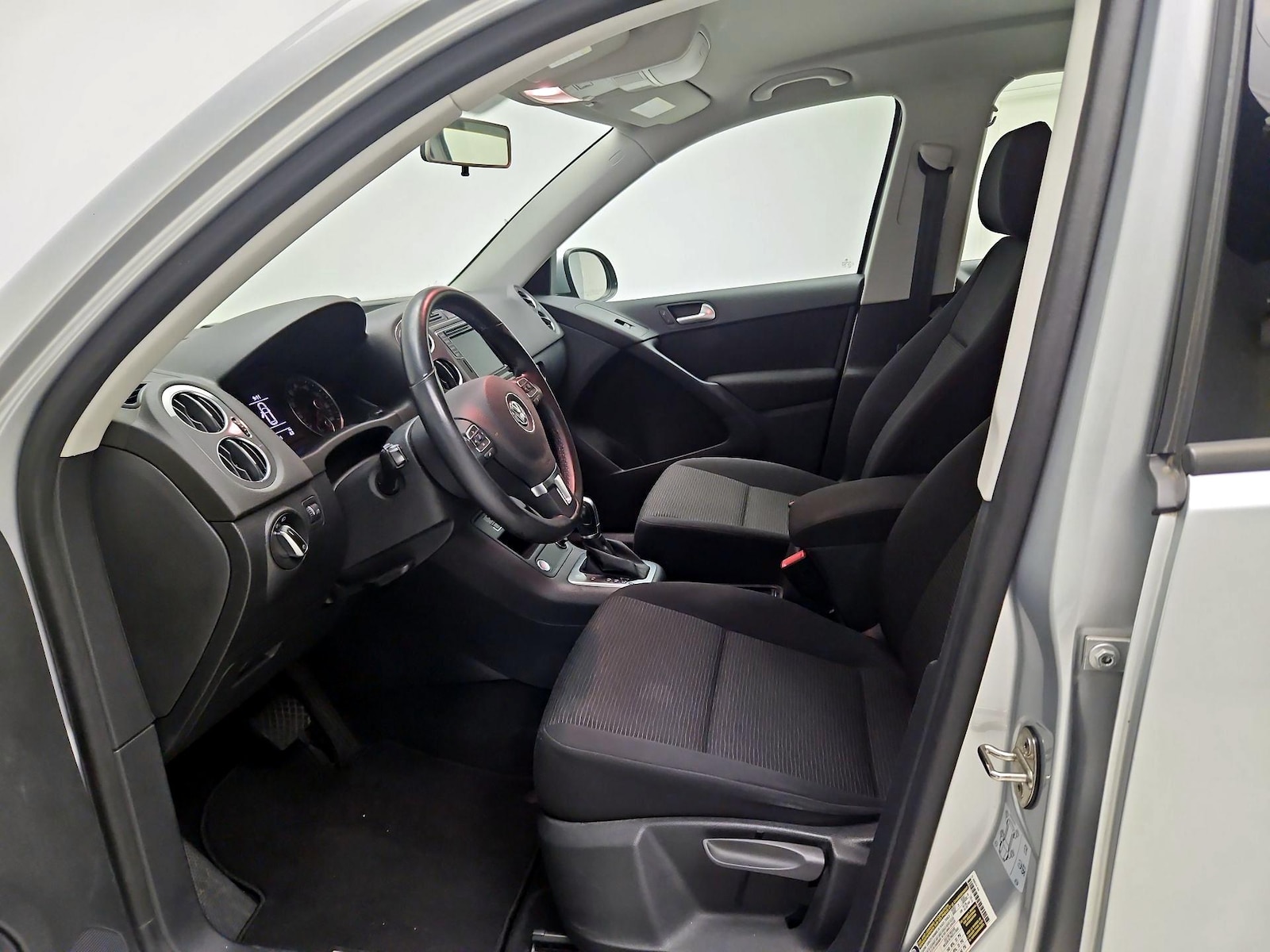 2018 Volkswagen Tiguan Limited Base - Photo 12